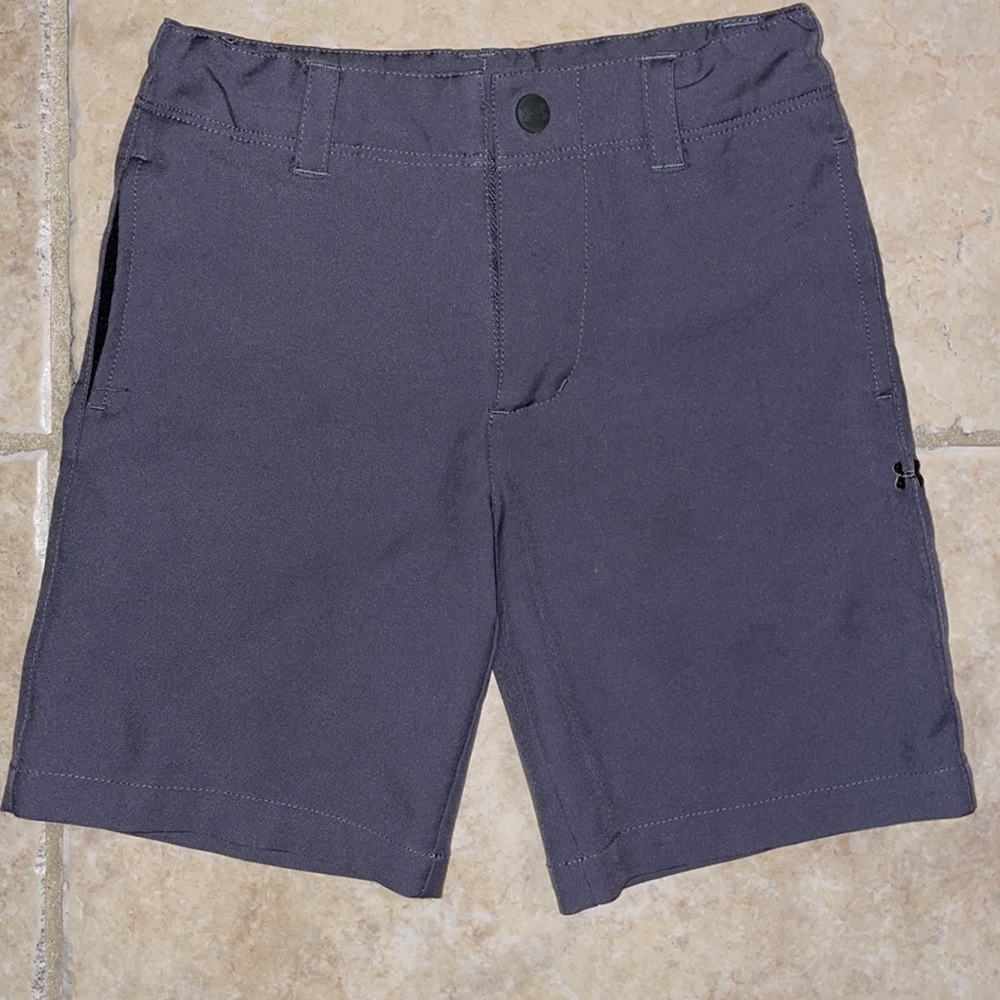 Under Armour boys golf shorts